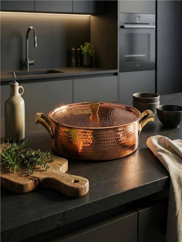 El Yapımı Kalın Dik Bakır Yemek Tenceresi 18 cm